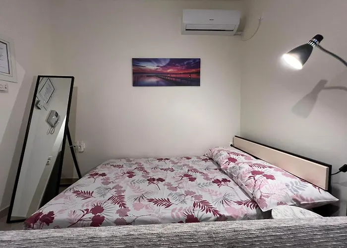 Cozy Apartment In The Heart Of Athens
